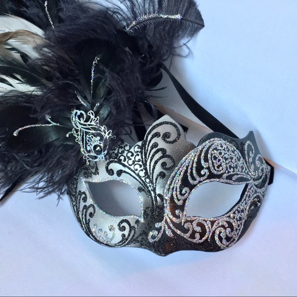 handmade feathered masquerade mask • - Picture 2 of 5